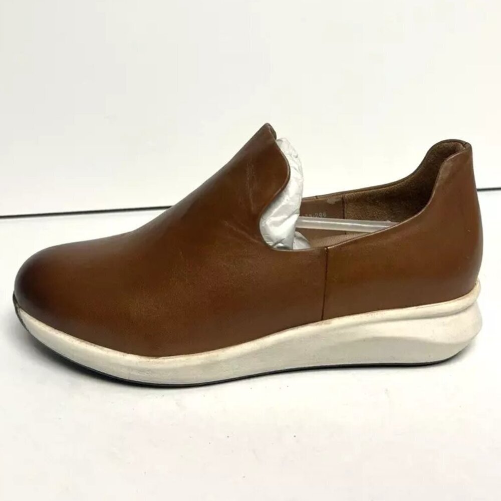 Softwalk Womens Isa Slip On Sneaker Cognac Size 6M